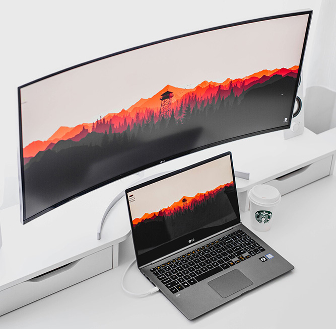 What is a curved monitor?